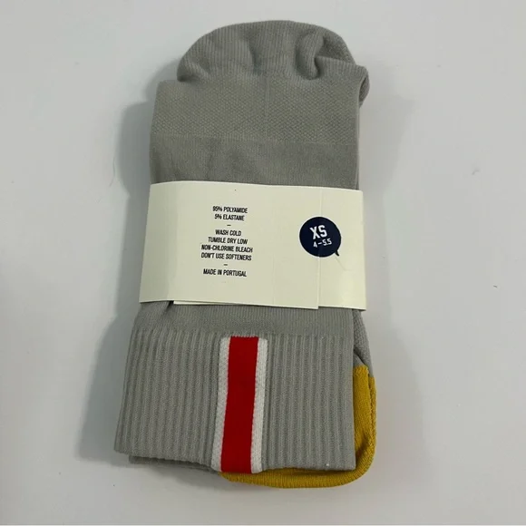 NWT TRACKSMITH Speed Crew Socks Gray XS Small - Picture 2 of 4